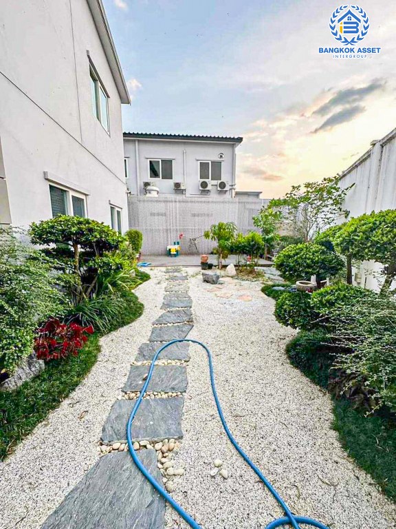 *****ทาวน์เฮ้าส์มือสอง โครงการ ชวนชื่นทาวน์ แก้วอินทร์-บางใหญ่ หลังมุม เนื้อที่ 40.90 ตร.ว. ฟังก์ชัน 3 ห้องนอน 3 ห้องน้ำ บ้านสภาพดีเยี่ยม ปรับปรุงใหม่พร้อมอยู่ โครงการบนทำเลดี เชื่อมต่อถนนรัตนาธิเบศร์ ถนนราชพฤกษ์ ถนนกาญจนาภิเษก ใกล้รถไฟฟ้าสายสีม่วง "สถานีตลาดบางใหญ่"