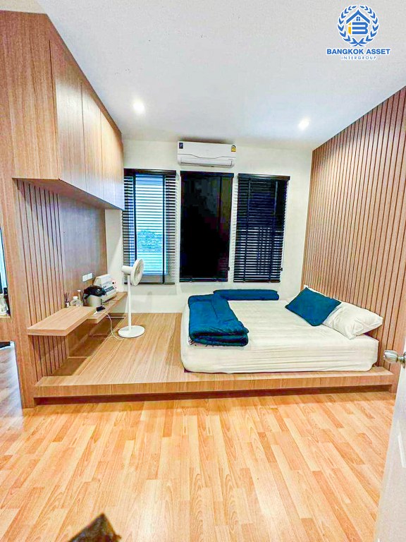 *****ทาวน์เฮ้าส์มือสอง โครงการ ชวนชื่นทาวน์ แก้วอินทร์-บางใหญ่ หลังมุม เนื้อที่ 40.90 ตร.ว. ฟังก์ชัน 3 ห้องนอน 3 ห้องน้ำ บ้านสภาพดีเยี่ยม ปรับปรุงใหม่พร้อมอยู่ โครงการบนทำเลดี เชื่อมต่อถนนรัตนาธิเบศร์ ถนนราชพฤกษ์ ถนนกาญจนาภิเษก ใกล้รถไฟฟ้าสายสีม่วง "สถานีตลาดบางใหญ่"