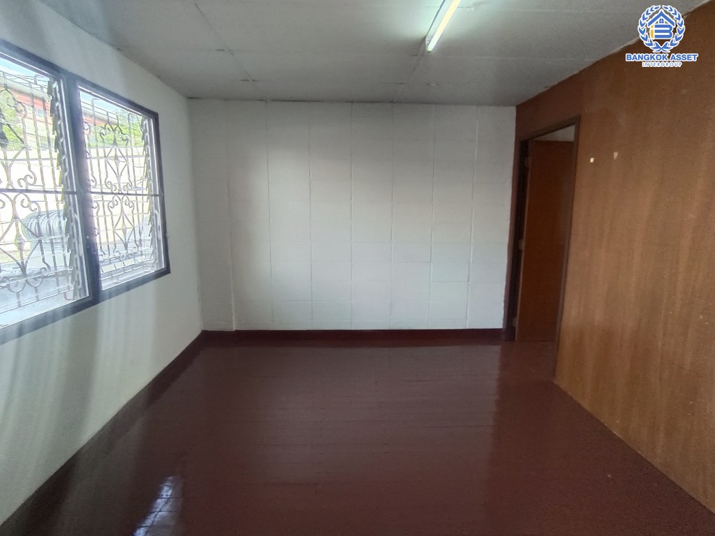 *****ทาวน์เฮ้าส์มือสอง โครงการ ประชานิเวศน์3 สามัคคี เนื้อที่ 21 ตร.ว. ฟังก์ชัน 2 ห้องนอน 1 ห้องน้ำ 1 ที่จอดรถ บ้านสภาพดีเยี่ยมพร้อมเข้าอยู่ โครงการบนทำเลดี เชื่อมต่อถนนสามัคคี ถนนติวานนท์ ถนนประชาชื่น ใกล้โครงการรถไฟฟ้าสายสีชมพู "สถานีสามัคคี" และทางพิเศษ "ศรีรัช"