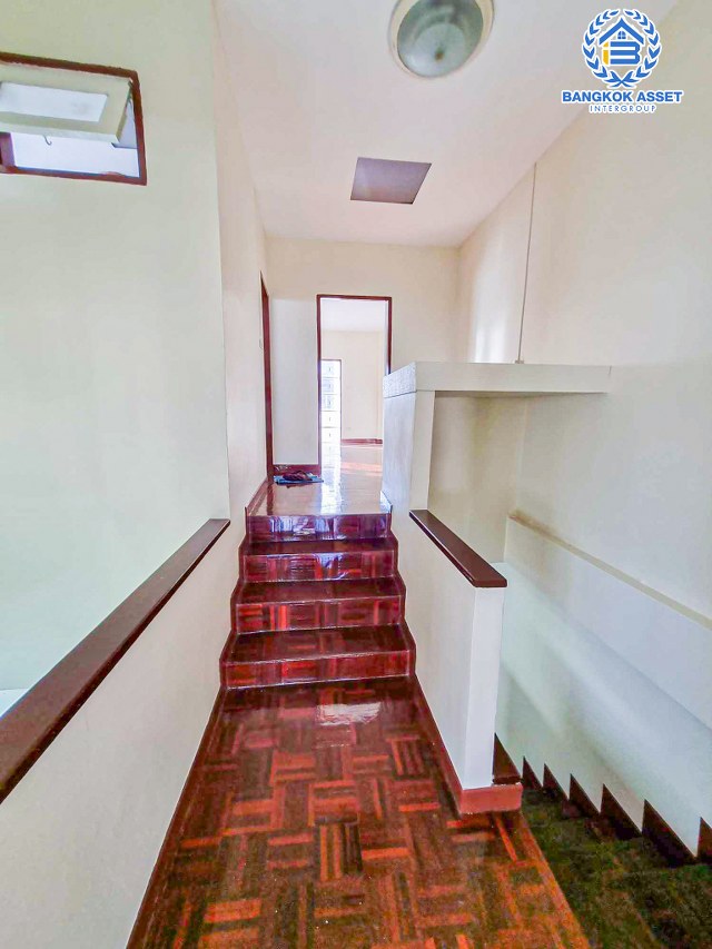 *****ทาวน์เฮ้าส์มือสองนนทบุรี โครงการ ลภาวัน8 บางกรวย-ไทรน้อย หลังมุม! เนื้อที่กว้าง 29 ตร.ว. ฟังก์ชัน 2 ห้องนอน 1 ห้องน้ำ 1 ที่จอดรถ บ้านสภาพสวย ปรับปรุงใหม่ บนทำเลดี เชื่อมต่อ ถนนชัยพฤกษ์, ถนนราชพฤกษ์, ถนนกาญจนาภิเษก ใกล้รถไฟฟ้าสายสีม่วง "สถานีบางพลู" เพียง 12 นาที!!