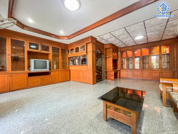 *****บ้านเดี่ยวมือสองนนทบุรี โครงการ ลภาวัน10 บางกรวย-ไทรน้อย เนื้อที่กว้าง 50.5 ตร.ว. ฟังก์ชัน 4 ห้องนอน 2 ห้องน้ำ 2 ที่จอดรถ บ้านหลังใหญ่ สภาพใหม่ แถมฟรี! 5 เครื่องปรับอากาศ บนทำเลเยี่ยม เชื่อมต่อถนนกาญจนาภิเษก, ถนนรัตนาธิเบศร์ ใกล้รถไฟฟ้าสายสีม่วง "สถานีบางพลู" เพียง 15 นาทีเท่านั้น