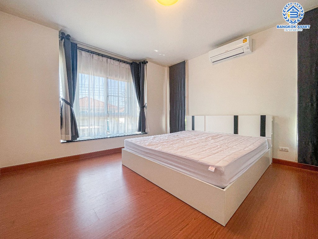 *****บ้านเดี่ยวมือสอง โครงการ ศุภาลัย พาร์ควิลล์ วงแหวน-ราชพฤกษ์ เนื้อที่กว้าง 67.50 ตร.ว. ฟังก์ชัน 3 ห้องนอน 3 ห้องน้ำ 2 ที่จอดรถ บ้านสภาพดีเยี่ยม พร้อมเข้าอยู่ บนทำเลเดินทางสะดวก เชื่อมต่อถนนสะพานนนทบุรีบางบัวทอง ถนนกาญจนาภิเษก ถนนราชพฤกษ์  ใกล้ห้างสรรพสินค้าเซ็นทรัลเวสต์เกต