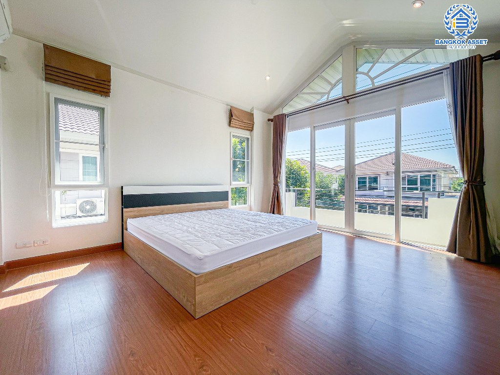 *****บ้านเดี่ยวมือสอง โครงการ ศุภาลัย พาร์ควิลล์ วงแหวน-ราชพฤกษ์ เนื้อที่กว้าง 67.50 ตร.ว. ฟังก์ชัน 3 ห้องนอน 3 ห้องน้ำ 2 ที่จอดรถ บ้านสภาพดีเยี่ยม พร้อมเข้าอยู่ บนทำเลเดินทางสะดวก เชื่อมต่อถนนสะพานนนทบุรีบางบัวทอง ถนนกาญจนาภิเษก ถนนราชพฤกษ์  ใกล้ห้างสรรพสินค้าเซ็นทรัลเวสต์เกต