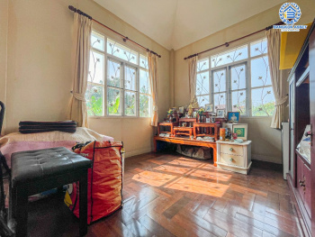 *****บ้านเดี่ยวมือสอง โครงการ ปาริชาติ 345 เนื้อที่กว้าง 88 ตร.ว. ฟังก์ชัน 3 ห้องนอน 3 ห้องน้ำ 2 ที่จอดรถ บ้านพื้นที่ใช้สอยกว้าง บนทำเลเดินทางสะดวกสบาย เชื่อมต่อถนนสะพานนนทบุรี-บางบัวทอง ถนนรัตนาธิเบศร์ ถนนราชพฤกษ์ ใกล้ห้างสรรพสินค้าโรบินสันศรีสมาน