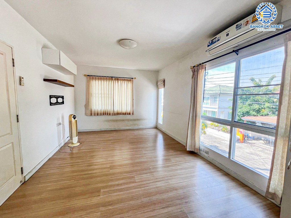 บ้านเดี่ยวมือสอง โครงการ อินนิซิโอ ปิ่นเกล้า-วงแหวน เนื้อที่ 50.40 ตร.ว. ฟังก์ชัน 3 ห้องนอน 2 ห้องน้ำ 2 ที่จอดรถ ขายต่ำกว่าราคาประเมิน คุ้มค่าที่สุดในโครงการ บนทำเลเดินทางสะดวก เชื่อมต่อถนนนครอินทร์ ถนนกาญจนาภิเษก ซอยวัดส้มเกลี้ยง ใกล้รถไฟฟ้าสายสีม่วง "สถานีตลาดบางใหญ่"...