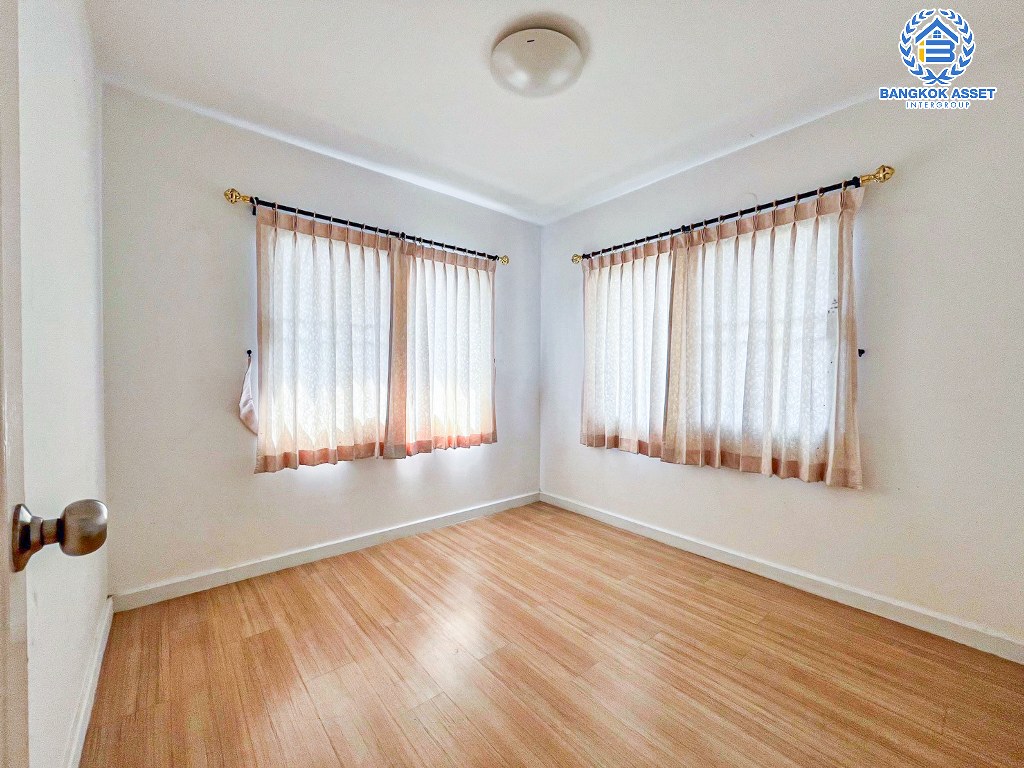 บ้านเดี่ยวมือสอง โครงการ อินนิซิโอ ปิ่นเกล้า-วงแหวน เนื้อที่ 50.40 ตร.ว. ฟังก์ชัน 3 ห้องนอน 2 ห้องน้ำ 2 ที่จอดรถ ขายต่ำกว่าราคาประเมิน คุ้มค่าที่สุดในโครงการ บนทำเลเดินทางสะดวก เชื่อมต่อถนนนครอินทร์ ถนนกาญจนาภิเษก ซอยวัดส้มเกลี้ยง ใกล้รถไฟฟ้าสายสีม่วง "สถานีตลาดบางใหญ่"...