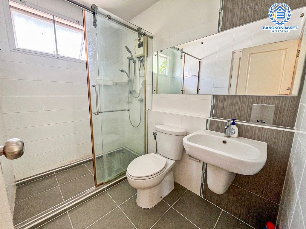 บ้านเดี่ยวมือสอง โครงการ อินนิซิโอ ปิ่นเกล้า-วงแหวน เนื้อที่ 50.40 ตร.ว. ฟังก์ชัน 3 ห้องนอน 2 ห้องน้ำ 2 ที่จอดรถ ขายต่ำกว่าราคาประเมิน คุ้มค่าที่สุดในโครงการ บนทำเลเดินทางสะดวก เชื่อมต่อถนนนครอินทร์ ถนนกาญจนาภิเษก ซอยวัดส้มเกลี้ยง ใกล้รถไฟฟ้าสายสีม่วง "สถานีตลาดบางใหญ่"...