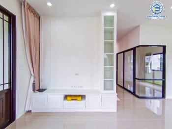 *****บ้านแฝดมือสอง โครงการ แกรนด์ พลีโน่ ราชพฤกษ์ เนื้อที่กว้าง 37.10 ตร.ว. ฟังก์ชัน 4 ห้องนอน 4 ห้องน้ำ 2 ที่จอดรถ บ้านสภาพดีเยี่ยม พื้นที่ใช้สอยกว้างขวาง บนทำเลเดินทางสะดวก เชื่อมต่อถนนราชพฤกษ์ กาญจานาภิเษก ถนนราชพฤกษ์ ใกล้รถไฟฟ้าสายสีม่วง "สถานีบางรักใหญ่" และจุดขึ้นทางด่วน "งามวงศ์วาน"