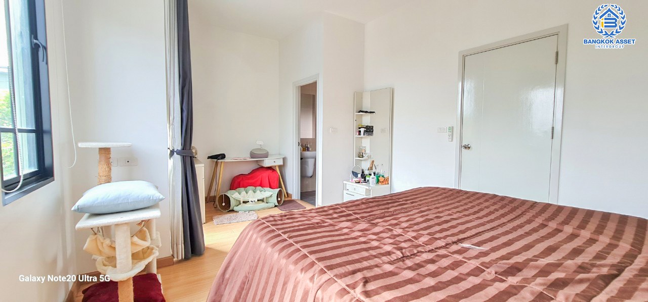 *****ทาวน์เฮ้าส์มือสองนนทบุรี โครงการ ชวนชื่นทาวน์ บางใหญ่ หลังมุม! เนื้อที่กว้างเกือบ 30 ตร.ว. ฟังก์ชัน 4 ห้องนอน 3 ห้องน้ำ 2 ที่จอดรถ บ้านสภาพเยี่ยม แถมฟรี! 5 เครื่องปรับอากาศ ฯลฯ บนทำเลแห่งการเดินทาง เชื่อมต่อถนนประชาอุทิศ, ถนนกาญจนาภิเษก ใกล้ทางด่วน "กรุงเทพ-กาญจนบุรี"