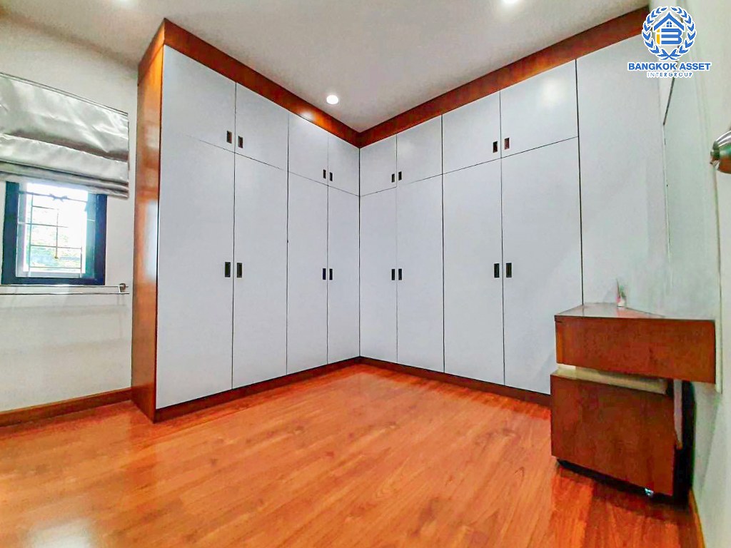 *****ทาวน์เฮ้าส์มือสอง โครงการ เฟื่องสุข5 กาญจานาภิเษก หลังมุม เนื้อที่ 77 ตร.ว. ฟังก์ชัน 3 ห้องนอน 2 ห้องน้ำ 2 ที่จอดรถ บ้านพร้อมเข้าอยู่ ภายในเหมือนใหม่ พื้นที่รอบบ้านกว้าง บนทำเลดี เชื่อมต่อถนนบางบัวทอง-สุพรรณบุรี ถนนกาญจนาภิเษก ถนนบางกรวย-ไทรน้อย