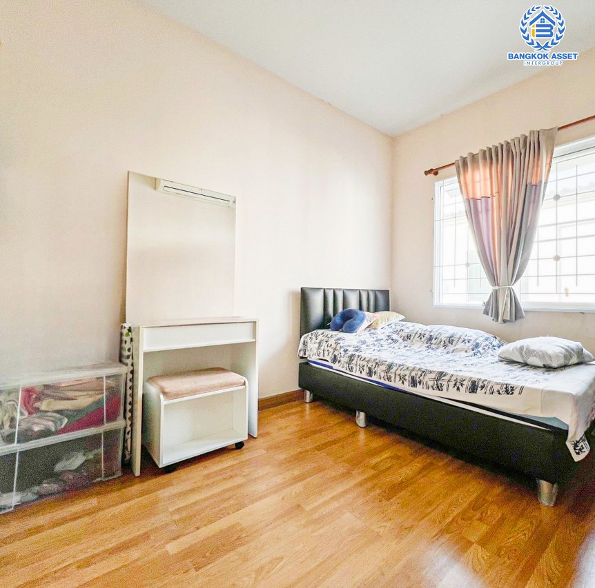 *****ทาวน์เฮ้าส์มือสองสมุทรปราการ โครงการ อารียา เดอะคัลเลอร์เลชเชอร์ บางนา เนื้อที่ 17.5 ตร.ว. ฟังก์ชัน 3 ห้องนอน 2 ห้องน้ำ บ้านสภาพดี ต่อเติมเต็ม พร้อมเข้าอยู่ บนทำเลใกล้สนามบินสุวรรณภูมิ และจุดขึ้นทางด่วน "บูรพาวิถี" เชื่อมต่อถนนบางนา-ตราด, ถนนเทพารักษ์ ในราคาถูกสุดในโครงการ