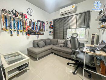 *****ทาวน์เฮ้าส์มือสอง โครงการ เดอะวิลเลจ กาญจนาภิเษก-ราชพฤกษ์2 หลังมุม เนื้อที่ 37.70 ตร.ว. ฟังก์ชัน 3 ห้องนอน 2 ห้องน้ำ บ้านสภาพดีเยี่ยม โครงการบนทำเลดี เชื่อมต่อถนนกาญจนาภิเษก ถนนบางกรวย-ไทรน้อย ถนนบางบัวทอง-สุพรรณบุรี ใกล้รถไฟฟ้าสายสีม่วง "สถานีคลองบางไผ่"