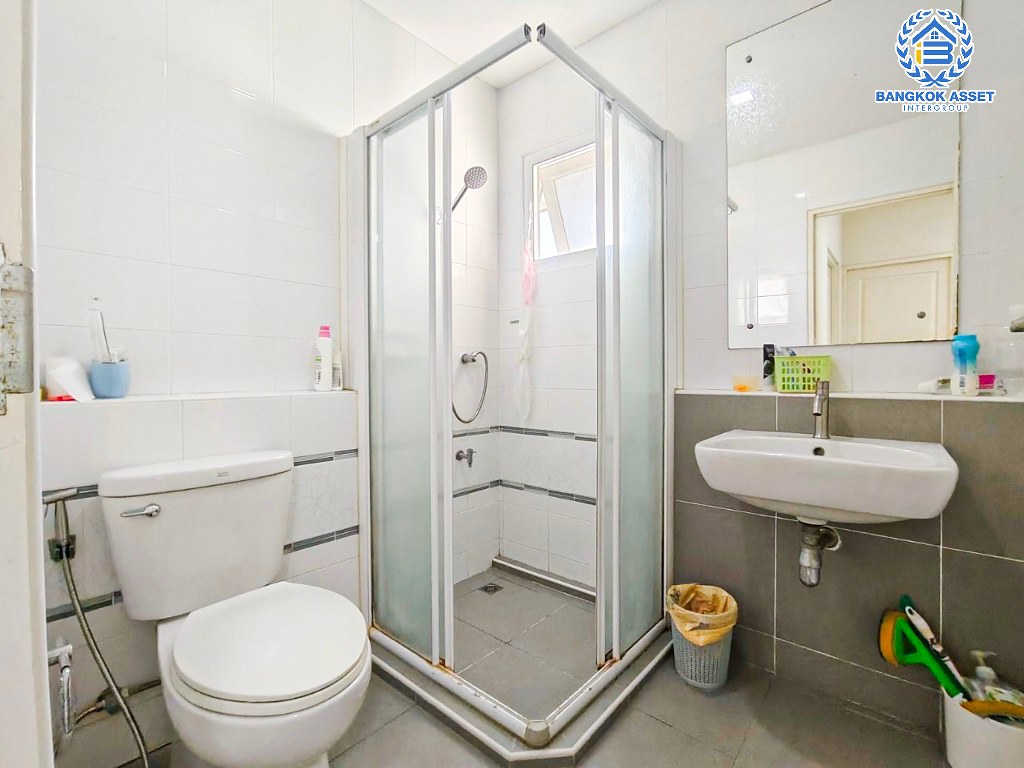 *****บ้านเดี่ยวมือสอง โครงการ ชัยพฤกษ์ รามอินทรา-วงแหวน2 เนื้อที่ 50 ตร.ว. ฟังก์ชัน 3 ห้องนอน 3 ห้องน้ำ 2 ที่จอดรถ บ้านเดี่ยวทำเลใกล้เมืองสุดคุ้มค่า ภายในสภาพดีเยี่ยม พร้อมเข้าอยู่ ทำเลดีเดินทางสะดวก เชื่อมต่อถนนคู้บอน ถนนรามอินทรา ถนนจตุโชติ ใกล้ห้างสรรพสินค้า Max valu คู้บอน