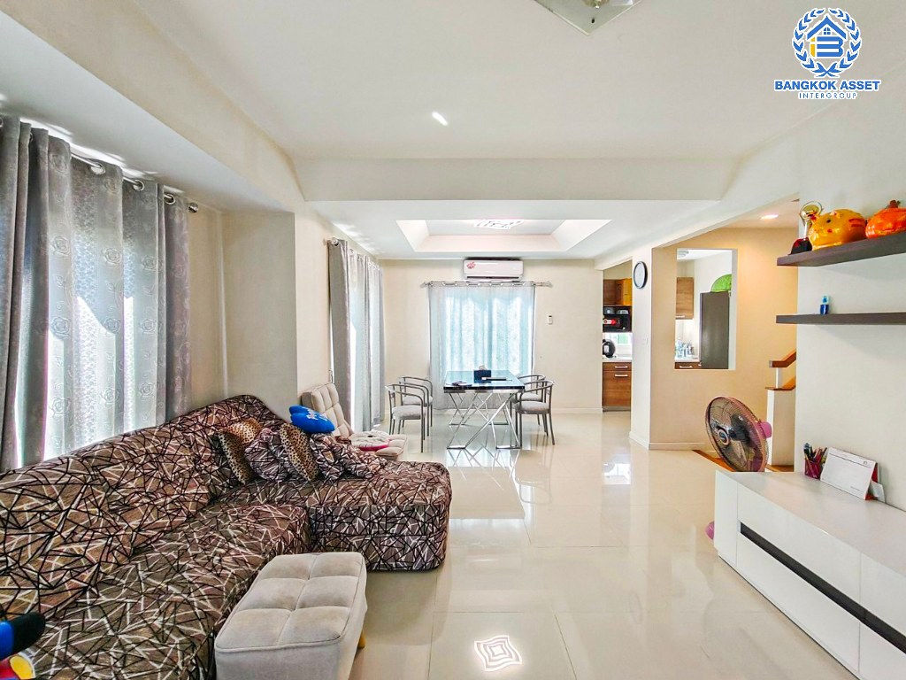 *****บ้านเดี่ยวมือสอง โครงการ ชัยพฤกษ์ รามอินทรา-วงแหวน2 เนื้อที่ 50 ตร.ว. ฟังก์ชัน 3 ห้องนอน 3 ห้องน้ำ 2 ที่จอดรถ บ้านเดี่ยวทำเลใกล้เมืองสุดคุ้มค่า ภายในสภาพดีเยี่ยม พร้อมเข้าอยู่ ทำเลดีเดินทางสะดวก เชื่อมต่อถนนคู้บอน ถนนรามอินทรา ถนนจตุโชติ ใกล้ห้างสรรพสินค้า Max valu คู้บอน