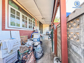 *****บ้านเดี่ยวมือสองนนทบุรี หมู่บ้าน ซอยเรวดี73 เรวดี หลังมุม เนื้อที่กว้างมากถึง 68 ตร.ว. ฟังก์ชัน 4 ห้องนอน 2 ห้องน้ำ 1 ที่จอดรถ บ้านสภาพดี บนทำเลเมือง เดินทางสะดวก เชื่อมต่อ ถนนเลี่ยงเมืองนนทบุรี ใกล้จุดขึ้นทางด่วน "งามวงศ์วาน" และรถไฟฟ้าสายสีม่วง "สถานีสถานีกระทรวงสาธารณสุข" เพียง 10 นาที!