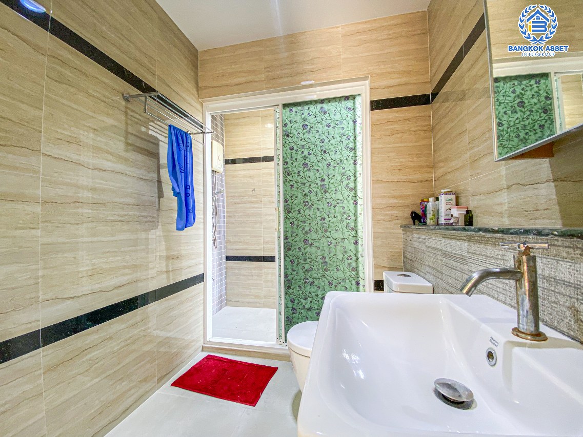 *****ทาวน์โฮม 3 ชั้นมือสองนนทบุรี โครงการ บารอนเนียทาวน์ ท่าน้ำนนท์ หลังมุม เนื้อที่กว้างขวางถึง 38 ตร.ว. ฟังก์ชันครบครัน 3 ห้องนอน 4 ห้องน้ำ 2 ที่จอดรถ บ้านพร้อมอยู่ แถมฟรี! 4 เครื่องปรับอากาศ บนทำเลเดินทางสะดวก ใกล้รถไฟฟ้าสายสีม่วง "สถานีแยกติวานนท์" และจุดขึ้นทางด่วน "ศรีรัช"