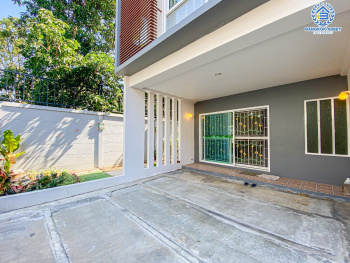 *****ทาวน์โฮม 3 ชั้นมือสองนนทบุรี โครงการ บารอนเนียทาวน์ ท่าน้ำนนท์ หลังมุม เนื้อที่กว้างขวางถึง 38 ตร.ว. ฟังก์ชันครบครัน 3 ห้องนอน 4 ห้องน้ำ 2 ที่จอดรถ บ้านพร้อมอยู่ แถมฟรี! 4 เครื่องปรับอากาศ บนทำเลเดินทางสะดวก ใกล้รถไฟฟ้าสายสีม่วง "สถานีแยกติวานนท์" และจุดขึ้นทางด่วน "ศรีรัช"