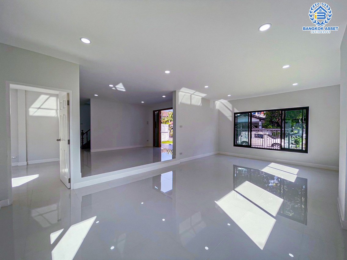 *****บ้านเดี่ยวมือสองนนทบุรี โครงการ กฤษดานคร10 รัตนาธิเบศร์ เนื้อที่กว้างขวางถึง 108 ตร.ว. ฟังก์ชัน 5 ห้องนอน 4 ห้องน้ำ 2 ที่จอดรถ พร้อมห้องแม่บ้าน บ้านรีโนเวทใหม่ แถมฟรี! ปั๊มน้ำพร้อมแทงค์น้ำ บนทำเลติด ถนนรัตนาธิเบศร์ ใกล้รถไฟฟ้าสายสีม่วง "สถานีสามแยกบางใหญ่" และจุดขึ้นทางด่วน "ศรีรัช" จองเลย!