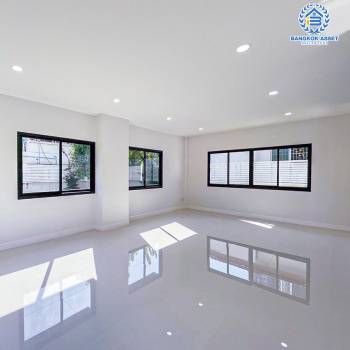 *****บ้านเดี่ยวมือสองนนทบุรี โครงการ กฤษดานคร10 รัตนาธิเบศร์ เนื้อที่กว้างขวางถึง 108 ตร.ว. ฟังก์ชัน 5 ห้องนอน 4 ห้องน้ำ 2 ที่จอดรถ พร้อมห้องแม่บ้าน บ้านรีโนเวทใหม่ แถมฟรี! ปั๊มน้ำพร้อมแทงค์น้ำ บนทำเลติด ถนนรัตนาธิเบศร์ ใกล้รถไฟฟ้าสายสีม่วง "สถานีสามแยกบางใหญ่" และจุดขึ้นทางด่วน "ศรีรัช" จองเลย!