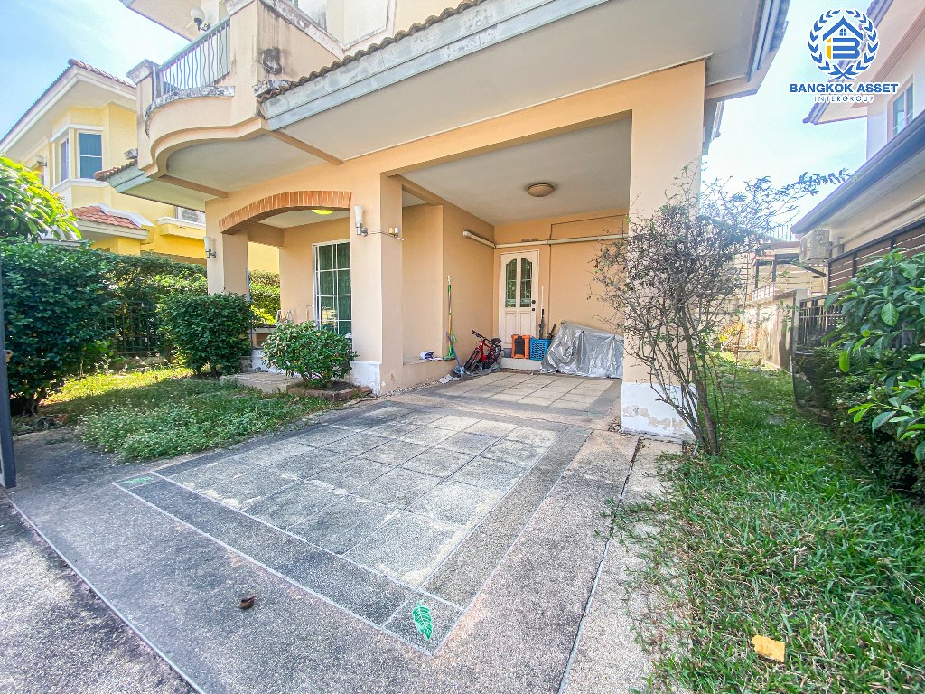 *****บ้านเดี่ยวมือสอง โครงการ มัณฑนา ราชพฤกษ์ เนื้อที่ 51.50 ตร.ว. ฟังก์ชัน 3 ห้องนอน 2 ห้องน้ำ 1 ที่จอดรถ บ้านสภาพดีเยี่ยม บนทำเลใกล้เมือง เดินทางสะดวก เชื่อมต่อถนนชัยพฤกษ์ ถนนนครอินทร์ ถนนกาญจนาภิเษก ใกล้รถไฟฟ้าสายสีม่วง "สถานีบางรักน้อยท่าอิฐ" และจุดขึ้นทางด่วน "ศรีรัช"  แถมฟรี! เครื่องปรับอากาศ