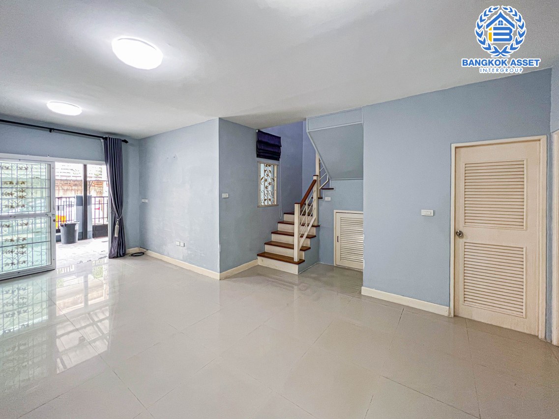 *****ทาวน์เฮ้าส์มือสองนนทบุรี โครงการ พฤกษาวิลล์19 กาญจนาภิเษก เนื้อที่เกือบ 18 ตร.ว. ฟังก์ชัน 3 ห้องนอน 2 ห้องน้ำ 1 ที่จอดรถ แถมฟรี! 3 เครื่องปรับอากาศ 1 เครื่องดูดควัน บนทำเลแห่งการเดินทาง เดินทางสะดวก เพราะเชื่อมต่อถนนกาญจนาภิเษก, ถนนนครอินทร์, ถนนราชพฤกษ์ จองด่วน!