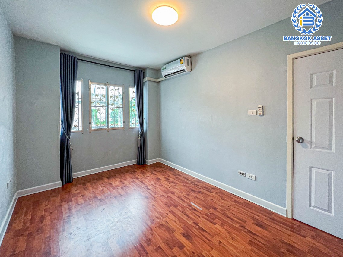 *****ทาวน์เฮ้าส์มือสองนนทบุรี โครงการ พฤกษาวิลล์19 กาญจนาภิเษก เนื้อที่เกือบ 18 ตร.ว. ฟังก์ชัน 3 ห้องนอน 2 ห้องน้ำ 1 ที่จอดรถ แถมฟรี! 3 เครื่องปรับอากาศ 1 เครื่องดูดควัน บนทำเลแห่งการเดินทาง เดินทางสะดวก เพราะเชื่อมต่อถนนกาญจนาภิเษก, ถนนนครอินทร์, ถนนราชพฤกษ์ จองด่วน!