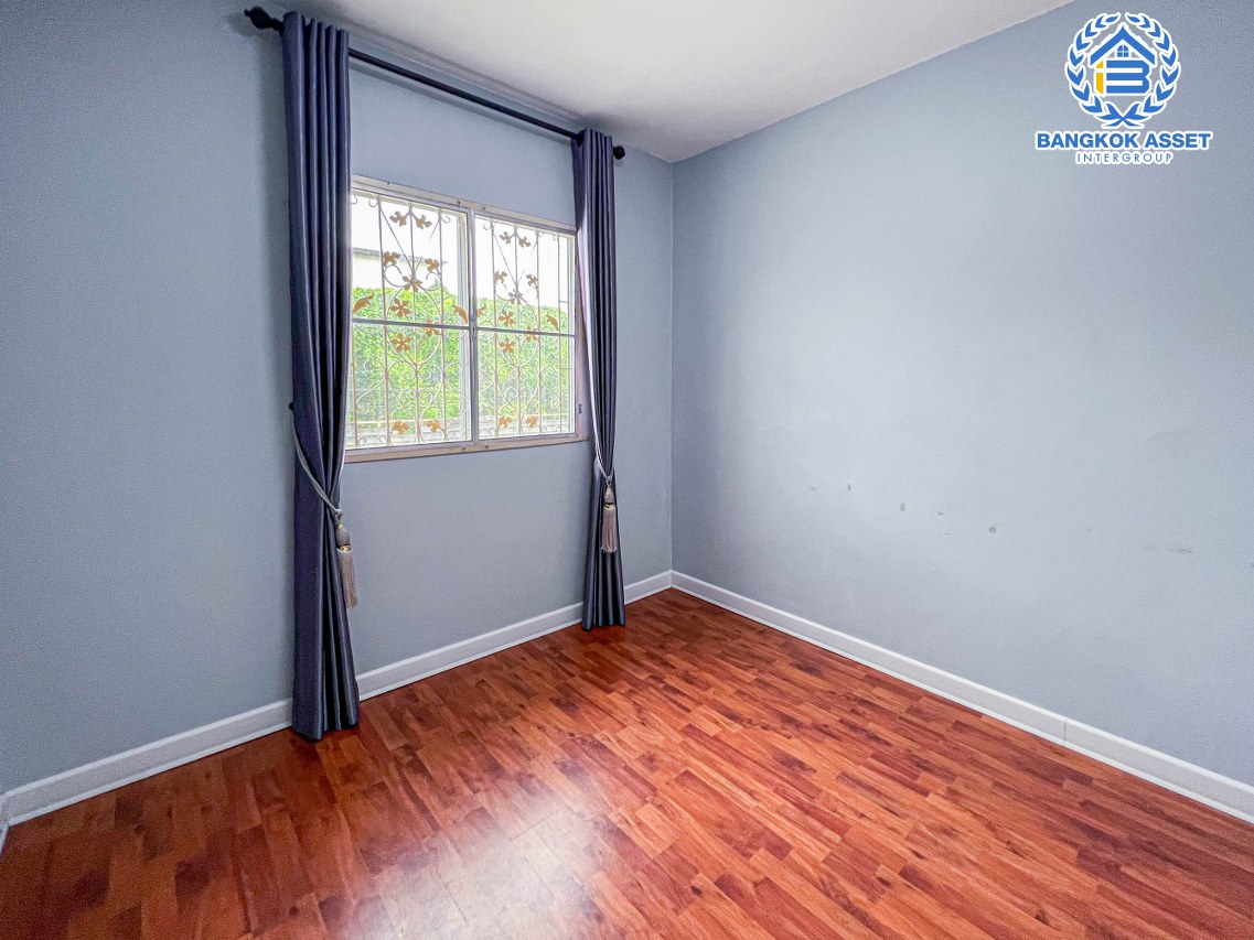 *****ทาวน์เฮ้าส์มือสองนนทบุรี โครงการ พฤกษาวิลล์19 กาญจนาภิเษก เนื้อที่เกือบ 18 ตร.ว. ฟังก์ชัน 3 ห้องนอน 2 ห้องน้ำ 1 ที่จอดรถ แถมฟรี! 3 เครื่องปรับอากาศ 1 เครื่องดูดควัน บนทำเลแห่งการเดินทาง เดินทางสะดวก เพราะเชื่อมต่อถนนกาญจนาภิเษก, ถนนนครอินทร์, ถนนราชพฤกษ์ จองด่วน!