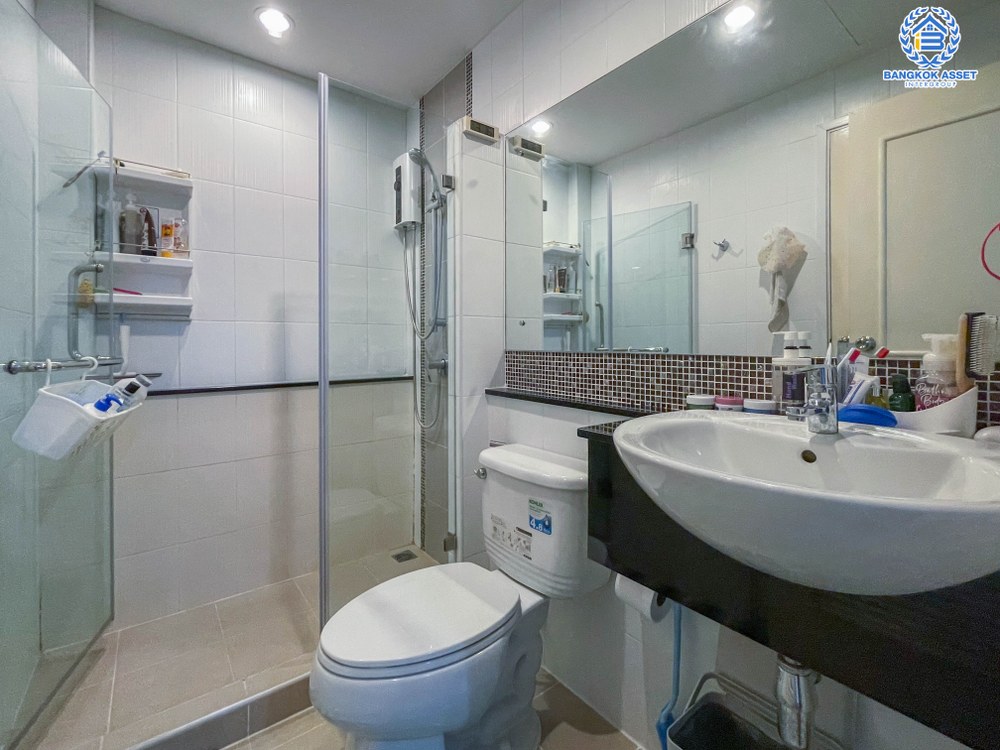 *****ทาวน์เฮ้าส์มือสอง โครงการ พรีเมี่ยม ไทม์โฮม วงแหวน-อ่อนนุช เนื้อที่กว้างขวางถึงเกือบ 28 ตร.ว. ฟังก์ชัน 3 ห้องนอน 2 ห้องน้ำ 2 ที่จอดรถ แถมฟรี! 4 เครื่องปรับอากาศ 1 เครื่องทำน้ำอุ่น บนทำเลดี ติดถนนกาญจนาภิเษก ใกล้สนามบินสุวรรณภูมิ และทางด่วน "บางนา"