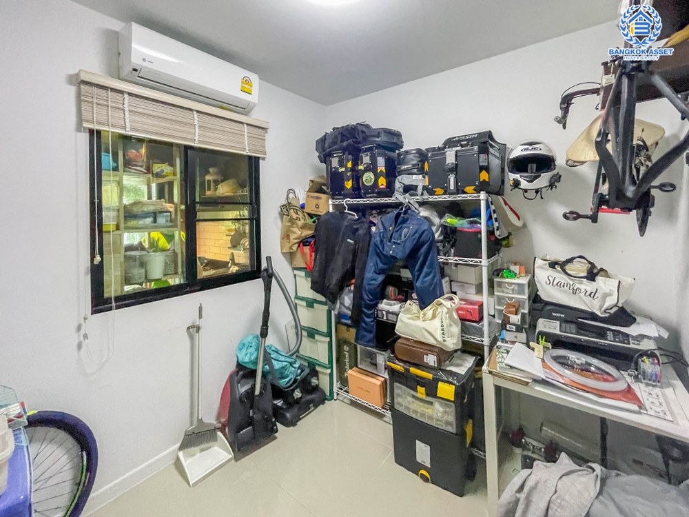 *****ทาวน์เฮ้าส์มือสอง โครงการ พรีเมี่ยม ไทม์โฮม วงแหวน-อ่อนนุช เนื้อที่กว้างขวางถึงเกือบ 28 ตร.ว. ฟังก์ชัน 3 ห้องนอน 2 ห้องน้ำ 2 ที่จอดรถ แถมฟรี! 4 เครื่องปรับอากาศ 1 เครื่องทำน้ำอุ่น บนทำเลดี ติดถนนกาญจนาภิเษก ใกล้สนามบินสุวรรณภูมิ และทางด่วน "บางนา"