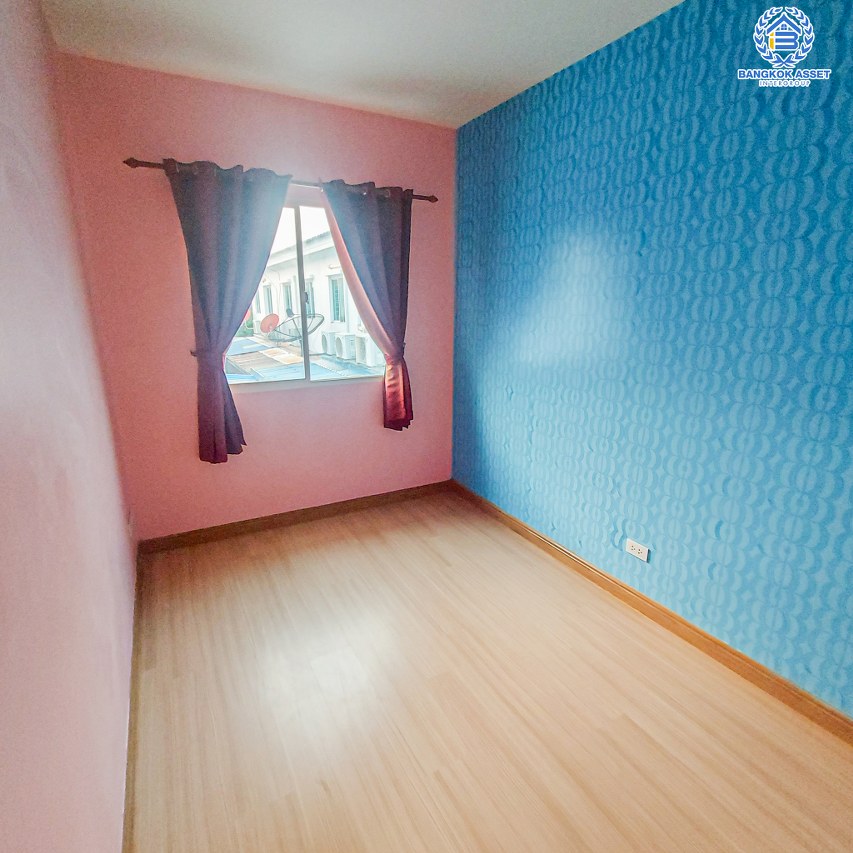 *****ทาวน์เฮ้าส์มือสองนนทบุรี โครงการ พลีโน่ รัตนาธิเบศร์-ชัยพฤกษ์ เนื้อที่ 20.6 ตร.ว. ฟังก์ชัน 3 ห้องนอน 2 ห้องน้ำ 2 ที่จอดรถ บ้านสภาพพร้อมเข้าอยู่ ไม่เคยเข้าอยู่ บนทำเลเชื่อมต่อ ถ.ชัยพฤกษ์, ถ.บางกรวย-ไทรน้อย, ถ.ราชพฤกษ์ ใกล้รถไฟฟ้าสายสีม่วง "สถานีบางพลู" และทางด่วน "ศรีรัช" ในราคาสุดคุ้ม!