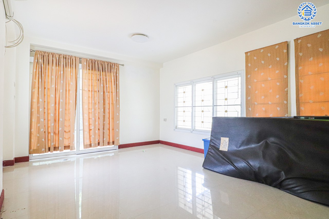 *****บ้านเดี่ยวมือสองนนทบุรี โครงการ เพอร์เฟคเพลส พระราม5-ราชพฤกษ์ เนื้อที่กว้างถึง 60.7 ตร.ว. ฟังก์ชัน 4 ห้องนอน 3 ห้องน้ำ 2 ที่จอดรถ บ้านต่อเติมครบพร้อมเข้าอยู่ บนทำเลติดถนนนครอินทร์ ใกล้ห้างสรรพสินค้าเซ็นทรัล เวสต์วิลล์ ทางด่วน "ศรีรัช" จองเลย!