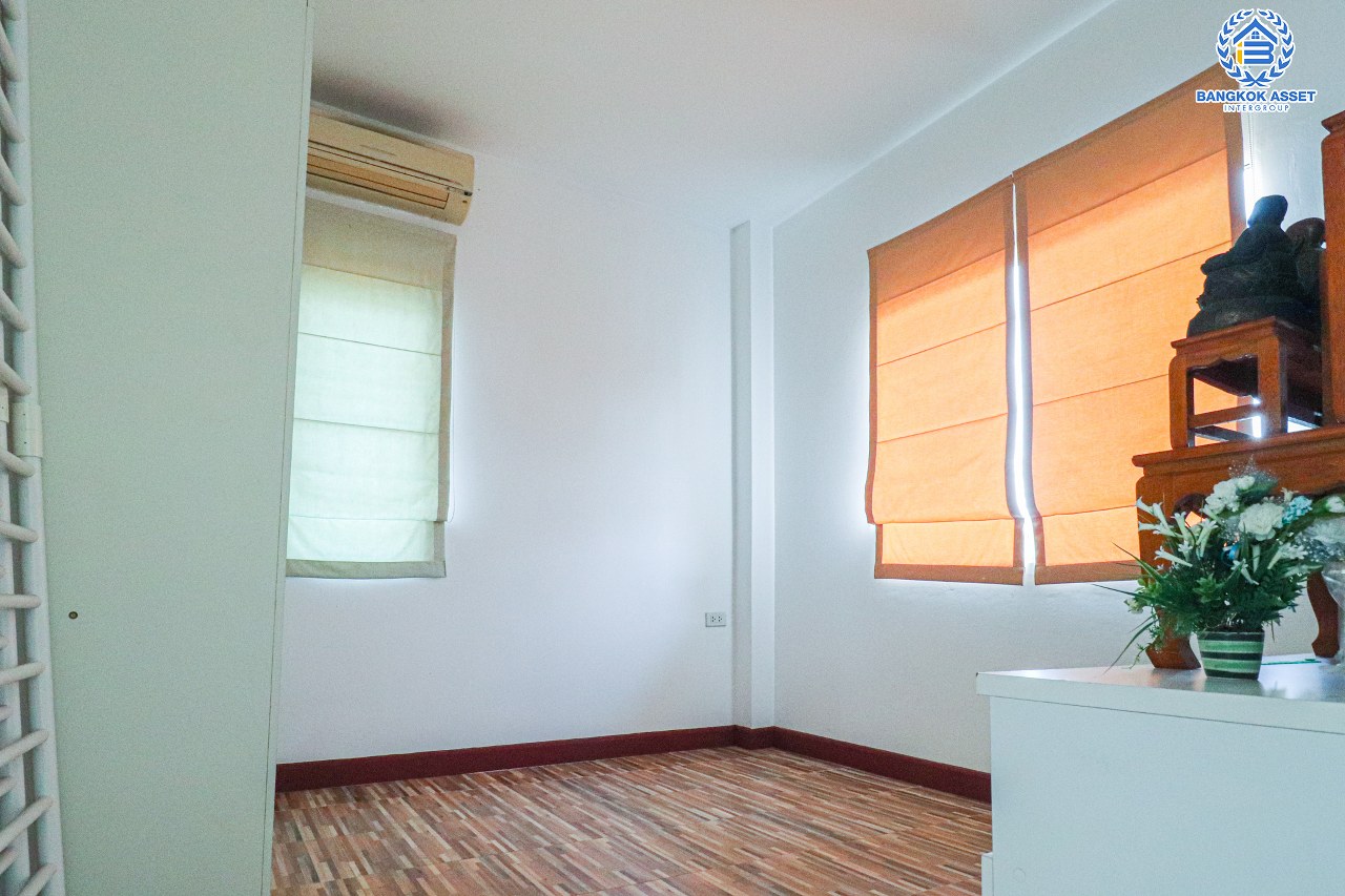 *****บ้านเดี่ยวมือสองนนทบุรี โครงการ เพอร์เฟคเพลส พระราม5-ราชพฤกษ์ เนื้อที่กว้างถึง 60.7 ตร.ว. ฟังก์ชัน 4 ห้องนอน 3 ห้องน้ำ 2 ที่จอดรถ บ้านต่อเติมครบพร้อมเข้าอยู่ บนทำเลติดถนนนครอินทร์ ใกล้ห้างสรรพสินค้าเซ็นทรัล เวสต์วิลล์ ทางด่วน "ศรีรัช" จองเลย!