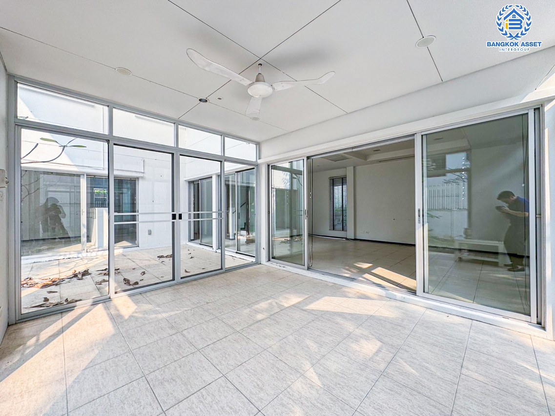 *****บ้านเดี่ยวมือสองนนทบุรี โครงการ โนเบิล ทารา งามวงศ์วาน เนื้อที่กว้างขวางถึง 88.1 ตร.ว. ฟังก์ชัน 4 ห้องนอน 4 ห้องน้ำ 2 ที่จอดรถ บ้านพื้นที่กว้างขวาง แถมฟรี! 5 เครื่องปรับอากาศ, 4 เครื่องทำน้ำอุ่น ฯลฯ บนทำเลใจกลางเมือง ใกล้รถไฟฟ้าสายสีม่วง "สถานีบางกระสอ" และทางด่วน "ศรีรัช"