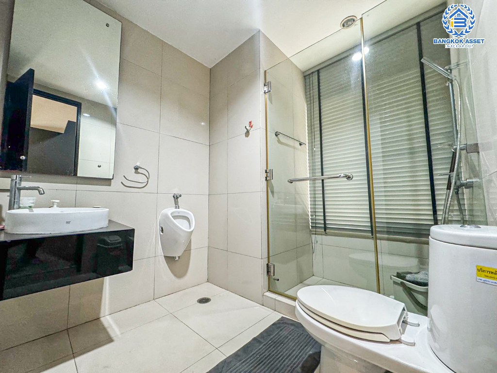 ****บ้านเดี่ยวมือสอง โครงการ โนเบิล ทารา งามวงศ์วาน สุดยอดความเป็นส่วนตัว กลางใจเมือง เนื้อที่ 116.80 ตร.ว. ฟังก์ชัน 3 ห้องนอน 4 ห้องน้ำ 2 ที่จอดรถ แถมฟรี! เครื่องปรับอากาศ บนทำเลเดินทางสะดวก เชื่อมต่อถนนรัตนาธิเบศร์ ถนนเลี่ยงเมืองนนทบุรี ใกล้รถไฟฟ้าสายสีม่วง "สถานีบางกระสอ" และจุดขึ้นทางด่วน "ศรีรัช"