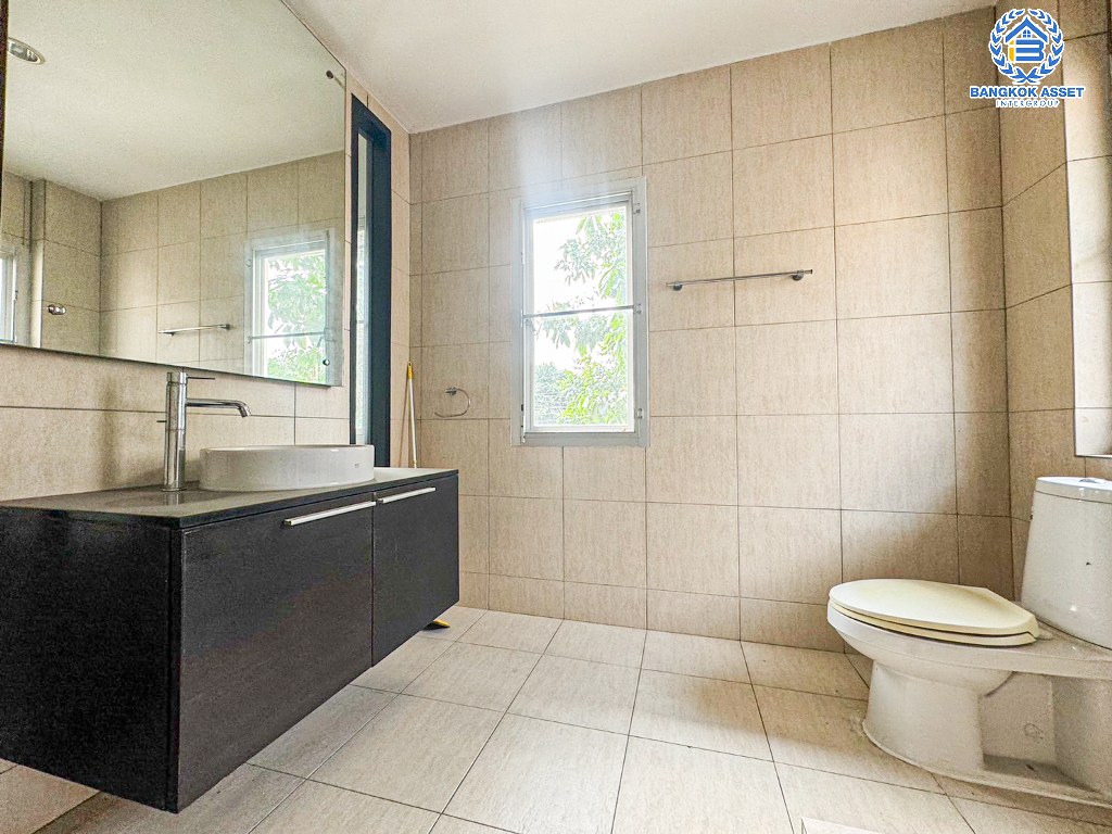 ****บ้านเดี่ยวมือสอง โครงการ โนเบิล ทารา งามวงศ์วาน สุดยอดความเป็นส่วนตัว กลางใจเมือง เนื้อที่ 116.80 ตร.ว. ฟังก์ชัน 3 ห้องนอน 4 ห้องน้ำ 2 ที่จอดรถ แถมฟรี! เครื่องปรับอากาศ บนทำเลเดินทางสะดวก เชื่อมต่อถนนรัตนาธิเบศร์ ถนนเลี่ยงเมืองนนทบุรี ใกล้รถไฟฟ้าสายสีม่วง "สถานีบางกระสอ" และจุดขึ้นทางด่วน "ศรีรัช"