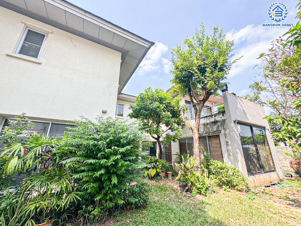 ****บ้านเดี่ยวมือสอง โครงการ โนเบิล ทารา งามวงศ์วาน สุดยอดความเป็นส่วนตัว กลางใจเมือง เนื้อที่ 116.80 ตร.ว. ฟังก์ชัน 3 ห้องนอน 4 ห้องน้ำ 2 ที่จอดรถ แถมฟรี! เครื่องปรับอากาศ บนทำเลเดินทางสะดวก เชื่อมต่อถนนรัตนาธิเบศร์ ถนนเลี่ยงเมืองนนทบุรี ใกล้รถไฟฟ้าสายสีม่วง "สถานีบางกระสอ" และจุดขึ้นทางด่วน "ศรีรัช"