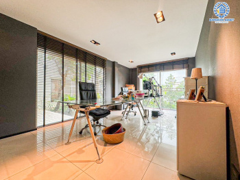 ****บ้านเดี่ยวมือสอง โครงการ โนเบิล ทารา งามวงศ์วาน สุดยอดความเป็นส่วนตัว กลางใจเมือง เนื้อที่ 116.80 ตร.ว. ฟังก์ชัน 3 ห้องนอน 4 ห้องน้ำ 2 ที่จอดรถ แถมฟรี! เครื่องปรับอากาศ บนทำเลเดินทางสะดวก เชื่อมต่อถนนรัตนาธิเบศร์ ถนนเลี่ยงเมืองนนทบุรี ใกล้รถไฟฟ้าสายสีม่วง "สถานีบางกระสอ" และจุดขึ้นทางด่วน "ศรีรัช"