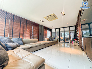 ****บ้านเดี่ยวมือสอง โครงการ โนเบิล ทารา งามวงศ์วาน สุดยอดความเป็นส่วนตัว กลางใจเมือง เนื้อที่ 116.80 ตร.ว. ฟังก์ชัน 3 ห้องนอน 4 ห้องน้ำ 2 ที่จอดรถ แถมฟรี! เครื่องปรับอากาศ บนทำเลเดินทางสะดวก เชื่อมต่อถนนรัตนาธิเบศร์ ถนนเลี่ยงเมืองนนทบุรี ใกล้รถไฟฟ้าสายสีม่วง "สถานีบางกระสอ" และจุดขึ้นทางด่วน "ศรีรัช"