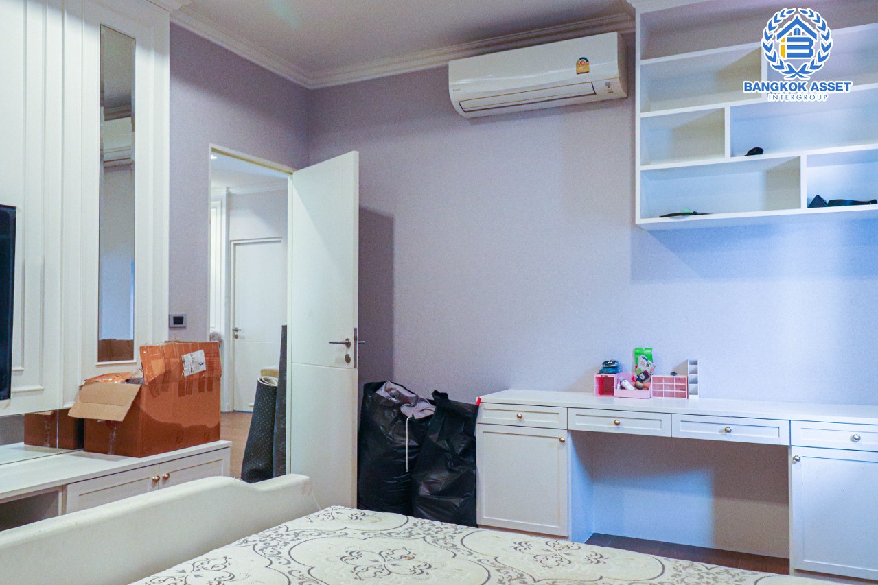 *****บ้านเดี่ยวมือสองกรุงเทพฯ โครงการ บุราสิริ วัชรพล หลังมุม เนื้อที่กว้างขวางถึง 116.9  ตร.ว. ฟังก์ชัน 6 ห้องนอน 5 ห้องน้ำ 4 ที่จอดรถ ตกแต่งหรูหรา จัดสรรพื้นที่ใช้สอยได้ดั่งใจ บนทำเลเดินทางสะดวก เชื่อมต่อ ถนนสุขาภิบาล5, ถนนรัตนโกสินทร์สมโภช, ถนนเพิ่มสิน ใกล้จุดขึ้นทางด่วน "ฉลองรัช"