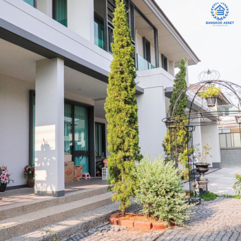 *****บ้านเดี่ยวมือสองกรุงเทพฯ โครงการ บุราสิริ วัชรพล หลังมุม เนื้อที่กว้างขวางถึง 116.9  ตร.ว. ฟังก์ชัน 6 ห้องนอน 5 ห้องน้ำ 4 ที่จอดรถ ตกแต่งหรูหรา จัดสรรพื้นที่ใช้สอยได้ดั่งใจ บนทำเลเดินทางสะดวก เชื่อมต่อ ถนนสุขาภิบาล5, ถนนรัตนโกสินทร์สมโภช, ถนนเพิ่มสิน ใกล้จุดขึ้นทางด่วน "ฉลองรัช"