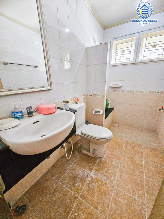 *****บ้านเดี่ยวมือสอง โครงการ ศุภาลัยพาร์ควิลล์ วงแหวน-ราชพฤกษ์ เนื้อที่ 74.90 ตร.ว. ฟังก์ชัน 4 ห้องนอน 4 ห้องน้ำ 2 ที่จอดรถ แถมฟรี! เครื่องปรับอากาศ บ้านอยู่ตรงข้ามสวนสาธารณะของโครงการ  เชื่อมต่อถนนสะพานนนทบุรี-บางบัวทอง ถนนถนนชัยพฤกษ์ ถนนกาญจานาภิเษก