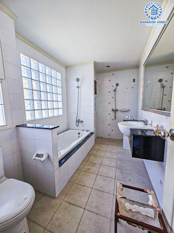 *****บ้านเดี่ยวมือสอง โครงการ ศุภาลัยพาร์ควิลล์ วงแหวน-ราชพฤกษ์ เนื้อที่ 74.90 ตร.ว. ฟังก์ชัน 4 ห้องนอน 4 ห้องน้ำ 2 ที่จอดรถ แถมฟรี! เครื่องปรับอากาศ บ้านอยู่ตรงข้ามสวนสาธารณะของโครงการ  เชื่อมต่อถนนสะพานนนทบุรี-บางบัวทอง ถนนถนนชัยพฤกษ์ ถนนกาญจานาภิเษก