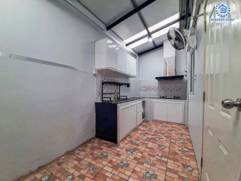 *****ทาวน์เฮ้าส์มือสองนนทบุรี โครงการ ไลโอ อีลิท กาญจนาภิเษก-เวสต์เกต เนื้อที่ 21.8 ตร.ว. ฟังก์ชัน 4 ห้องนอน 2 ห้องน้ำ 2 ที่จอดรถ บ้านใกล้สิ่งอำนวยความสะดวก บนทำเลเดินทางสะดวก เชื่อมต่อ ถนนกาญจนาภิเษก ใกล้รถไฟฟ้าสายสีม่วง "สถานีคลองบางไผ่" และทางด่วน "กาญจนาภิเษก" จองเลย!