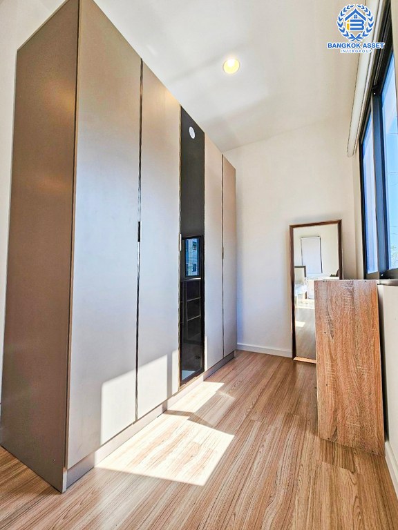 *****ทาวน์โฮม 3 ชั้นมือสอง โครงการ ธนาคลัสเตอร์ ราชพฤกษ์-สถานีบางพลู เนื้อที่ 21.20 ตร.ว. ฟังก์ชัน 3 ห้องนอน 3 ห้องน้ำ 2 ที่จอดรถ บ้านเหมือนใหม่ ภายในกว้างตอบโจทย์ทุกครอบครัว โครงการบนทำเลเดินทางสะดวก เชื่อมต่อถนนรัตนาธิเบศร์ ถนนกาญจนาภิเษก ถนนคลองถนน ใกล้รถไฟฟ้าสายสีม่วง "สถานีบางพลู"