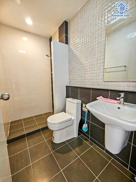 *****ทาวน์โฮม 3 ชั้นมือสอง โครงการ ธนาคลัสเตอร์ ราชพฤกษ์-สถานีบางพลู เนื้อที่ 21.20 ตร.ว. ฟังก์ชัน 3 ห้องนอน 3 ห้องน้ำ 2 ที่จอดรถ บ้านเหมือนใหม่ ภายในกว้างตอบโจทย์ทุกครอบครัว โครงการบนทำเลเดินทางสะดวก เชื่อมต่อถนนรัตนาธิเบศร์ ถนนกาญจนาภิเษก ถนนคลองถนน ใกล้รถไฟฟ้าสายสีม่วง "สถานีบางพลู"