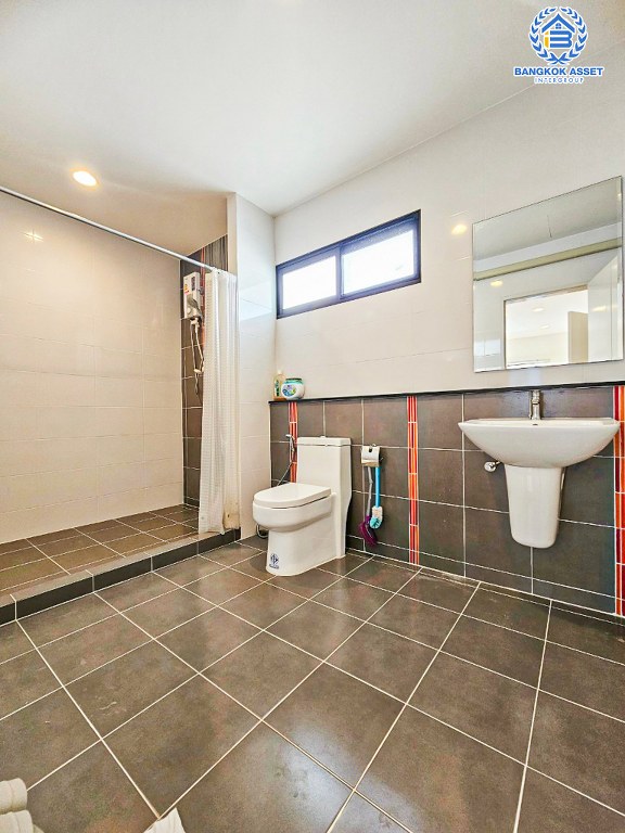 *****ทาวน์โฮม 3 ชั้นมือสอง โครงการ ธนาคลัสเตอร์ ราชพฤกษ์-สถานีบางพลู เนื้อที่ 21.20 ตร.ว. ฟังก์ชัน 3 ห้องนอน 3 ห้องน้ำ 2 ที่จอดรถ บ้านเหมือนใหม่ ภายในกว้างตอบโจทย์ทุกครอบครัว โครงการบนทำเลเดินทางสะดวก เชื่อมต่อถนนรัตนาธิเบศร์ ถนนกาญจนาภิเษก ถนนคลองถนน ใกล้รถไฟฟ้าสายสีม่วง "สถานีบางพลู"