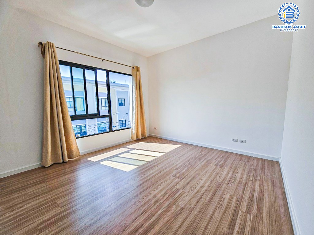 *****ทาวน์โฮม 3 ชั้นมือสอง โครงการ ธนาคลัสเตอร์ ราชพฤกษ์-สถานีบางพลู เนื้อที่ 21.20 ตร.ว. ฟังก์ชัน 3 ห้องนอน 3 ห้องน้ำ 2 ที่จอดรถ บ้านเหมือนใหม่ ภายในกว้างตอบโจทย์ทุกครอบครัว โครงการบนทำเลเดินทางสะดวก เชื่อมต่อถนนรัตนาธิเบศร์ ถนนกาญจนาภิเษก ถนนคลองถนน ใกล้รถไฟฟ้าสายสีม่วง "สถานีบางพลู"