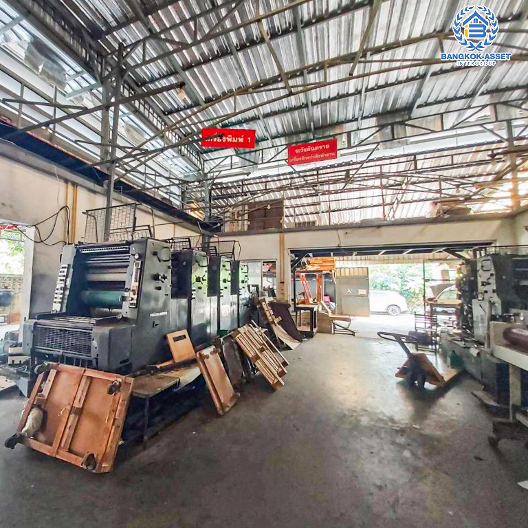 *****โรงงานบนทำเล ซอยบางแวก116 เนื้อที่ 208 ตร.ว. ฟังก์ชัน 4 ห้องนอน 3 ห้องน้ำ 8 ที่จอดรถ มีโกดังเก็บสินค้าไว้ให้ เหมาะกับการเริ่มต้นธุรกิจ การเดินทางสะดวก เชื่อมต่อถนนราชพฤกษ์ ถนนบรมราชชนนี ถนนจรัญสนิทวงศ์ ใกล้รถไฟฟ้าสายสีน้ำเงิน "สถานีหลักสอง" และจุดขึ้นทางด่วน "ศรีรัช"