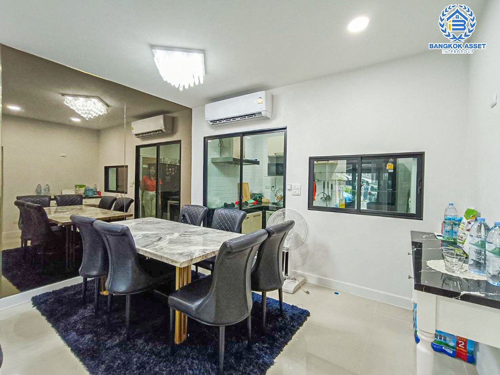 *****ทาวน์โฮม 3 ชั้นมือสอง โครงการ บ้านกลางเมือง ราชพฤกษ์-พระราม5 เนื้อที่ 17 ตร.ว. ฟังก์ชัน 3 ห้องนอน 3 ห้องน้ำ 2 ที่จอดรถ บ้านสภาพเยี่ยม เจ้าของดูแลดีมาก แถมฟรี! เฟอร์นิเจอร์ทั้งหลัง พร้อมเข้าอยู่ โครงการตั้งบนทำเลดี เชื่อมต่อถนนบางกรวย-ไทรน้อย ถนนนครอินทร์ ถนนราชพฤกษ์