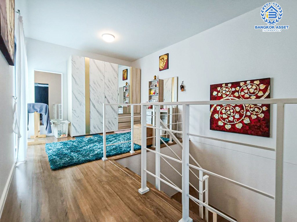 *****ทาวน์โฮม 3 ชั้นมือสอง โครงการ บ้านกลางเมือง ราชพฤกษ์-พระราม5 เนื้อที่ 17 ตร.ว. ฟังก์ชัน 3 ห้องนอน 3 ห้องน้ำ 2 ที่จอดรถ บ้านสภาพเยี่ยม เจ้าของดูแลดีมาก แถมฟรี! เฟอร์นิเจอร์ทั้งหลัง พร้อมเข้าอยู่ โครงการตั้งบนทำเลดี เชื่อมต่อถนนบางกรวย-ไทรน้อย ถนนนครอินทร์ ถนนราชพฤกษ์